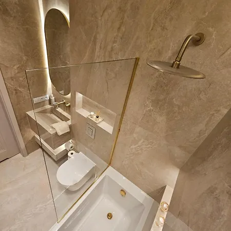 Perla Slonca Premium Private Parking * Στσέτσιν